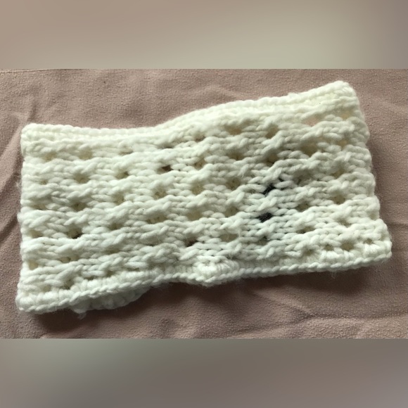 FWP💚 Made of Me Knit White with Faux Zirconia Cozy Head Wrap - OSFM - Picture 2 of 6